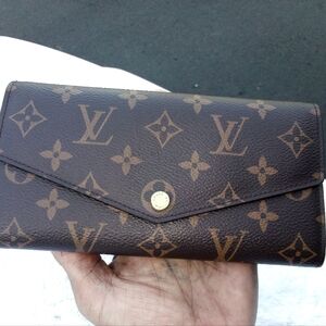 Louis Vuitton billfold